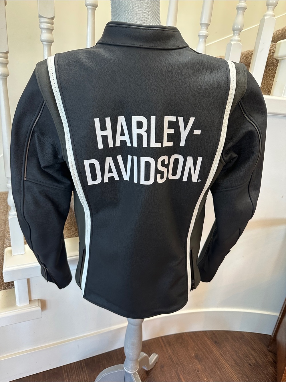 Nwt. Harley Davidson leather jacket for women